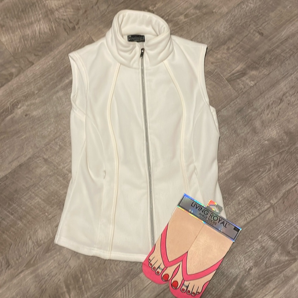 Metropolis micro fleece vest and ankle socks